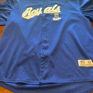 MLB True Fan KC Royals Button Up Men’s XL